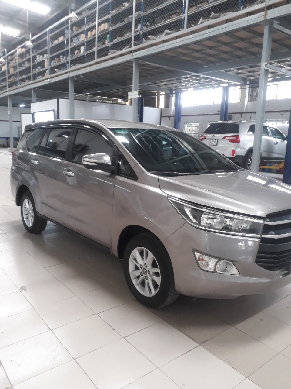 Hãng bán Innova E 2017, màu nâu hồng, biển TP, giá TL, hổ trợ góp