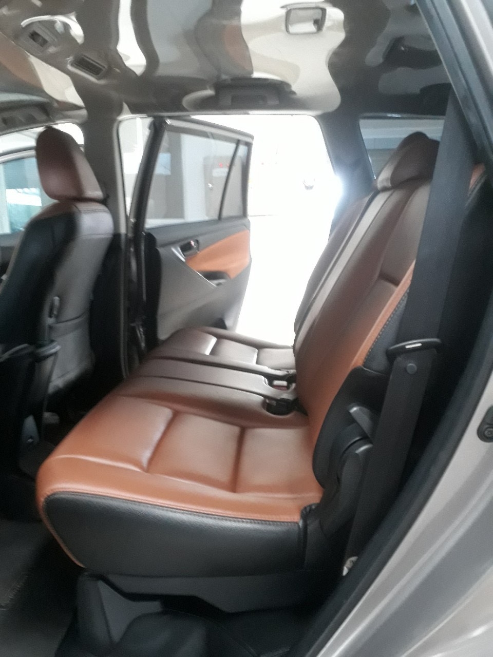 Hãng bán Innova E 2017, màu nâu hồng, biển TP, giá TL, hổ trợ góp