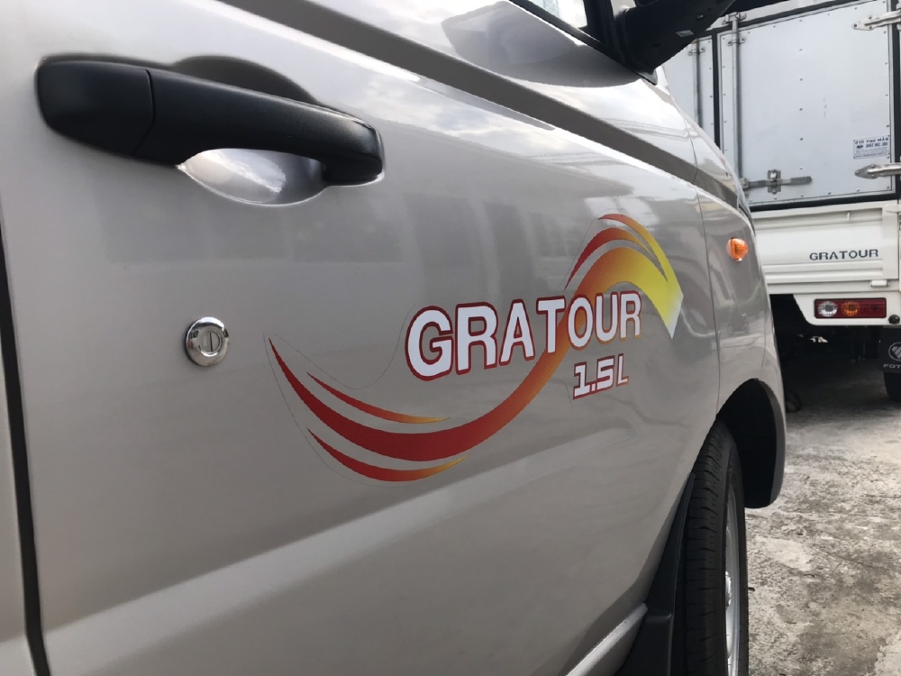 Giá xe tải nhẹ Foton Gratour T3 990kg thùng kín Hỗ trợ trả góp 80% LS thấp