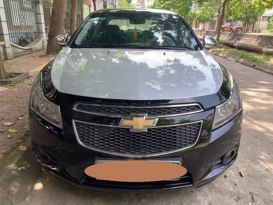 Cần bán xe Chevrolet Cruze LS 2012 số sàn màu đen
