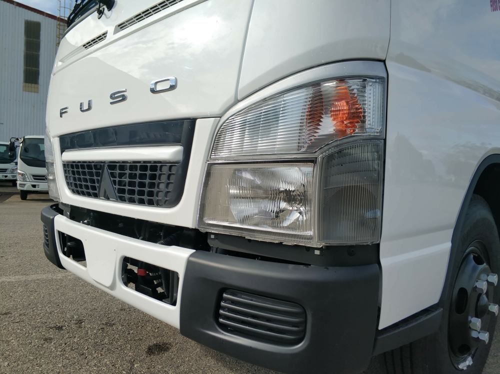 SẢN PHẨM MITSUBISHI FUSO CANTER 4.99