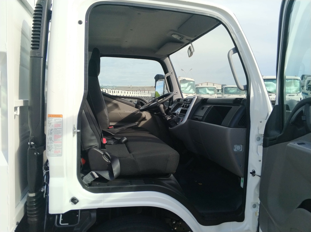 SẢN PHẨM MITSUBISHI FUSO CANTER 4.99