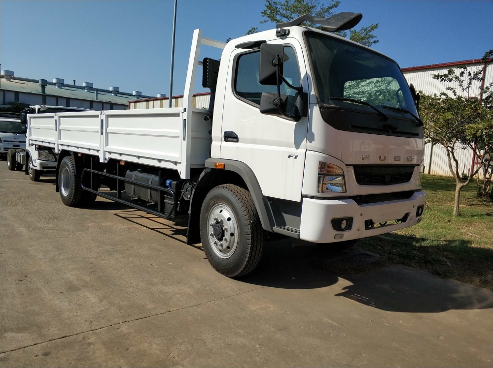 MITSUBISHI FUSO CANTER 12.8 - XE TẢI CAO CẤP XUẤT XỨ NHẬT BẢN