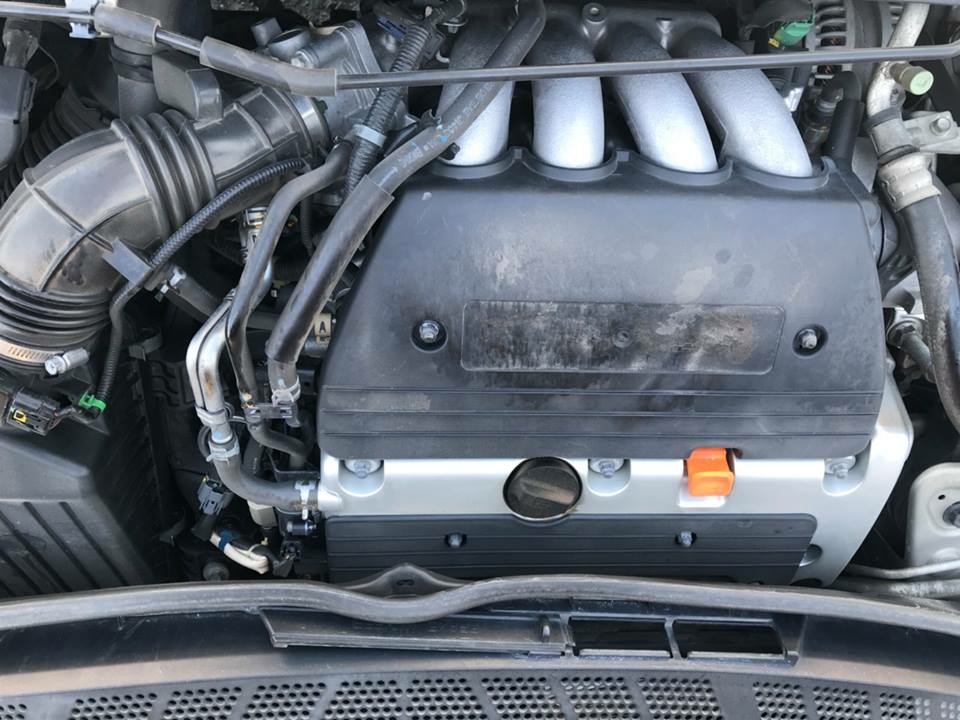 Gia đình cần bán HONDA CIVIC 2008, số tự động 2.0, màu vàng cát.