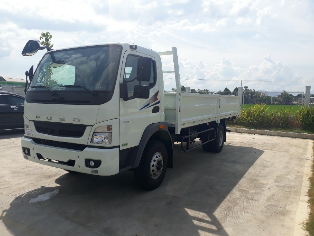 XE TẢI MISUBISHI FUSO CANTER 10.4R – 6 TẤN THÙNG LỬNG MỚI