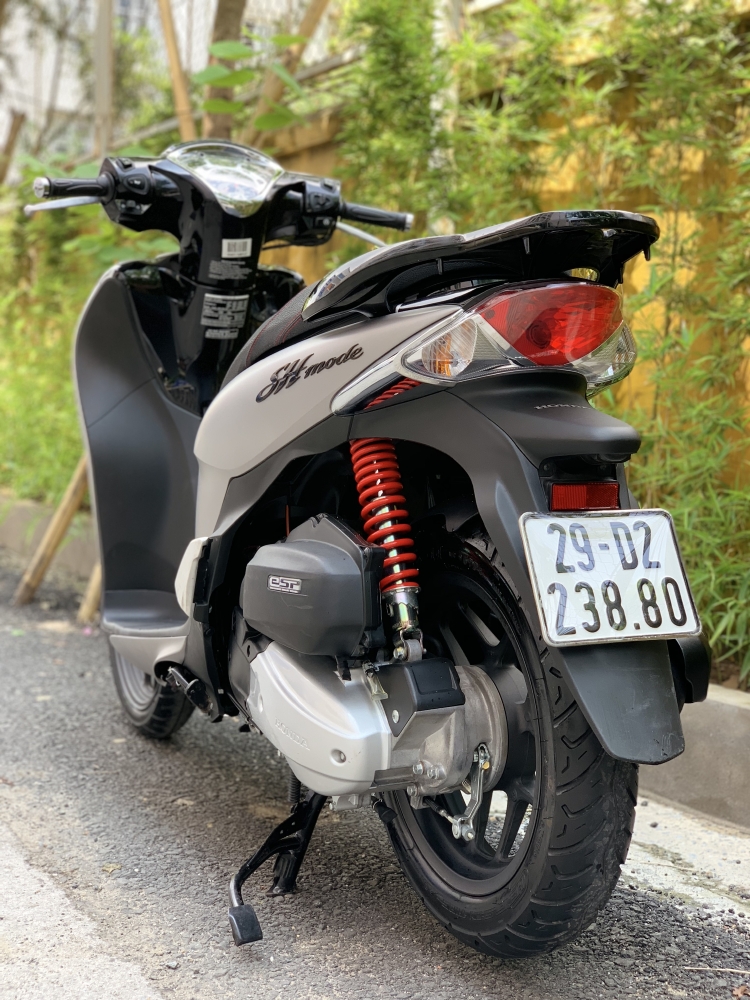 Bán SH Mode cuối 2018 phiên bản cao cấp Màu Xám Bạc Sport quá đẹp