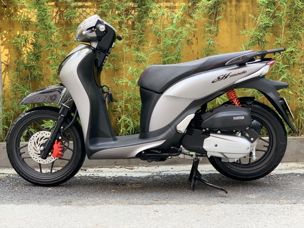 Bán SH Mode cuối 2018 phiên bản cao cấp Màu Xám Bạc Sport quá đẹp