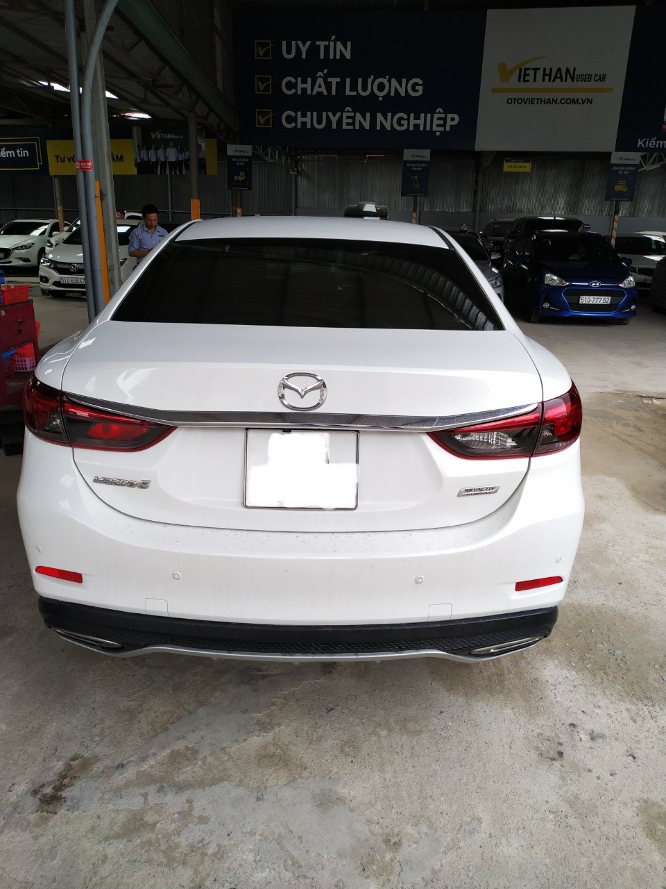 Hãng bán Mazda 6 2.5Premium 2017, màu trắng, đúng chất, giá TL, hổ trợ góp