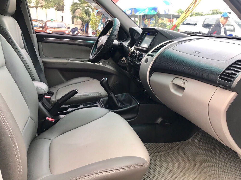 MITSUBISHI PAJERO SPORT 2.5, MT, MÁY DẦU, TẶNG BẢO HIỂM 2 CHIỀU