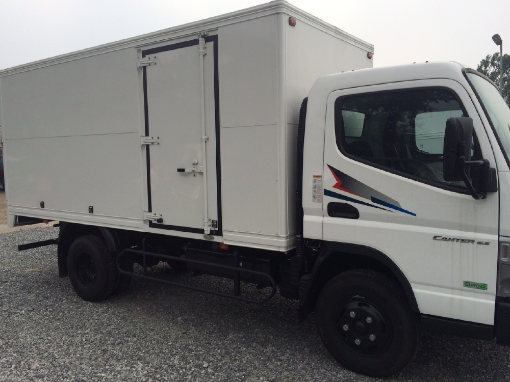 Cần bán xe tải Mitsubishi Fuso Canter 3,5 tấn thùng bạt