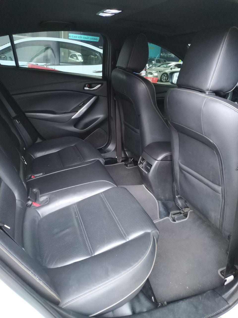 Hãng bán Mazda 6 2.5Premium 2017, màu trắng, đúng chất, giá TL, hổ trợ góp