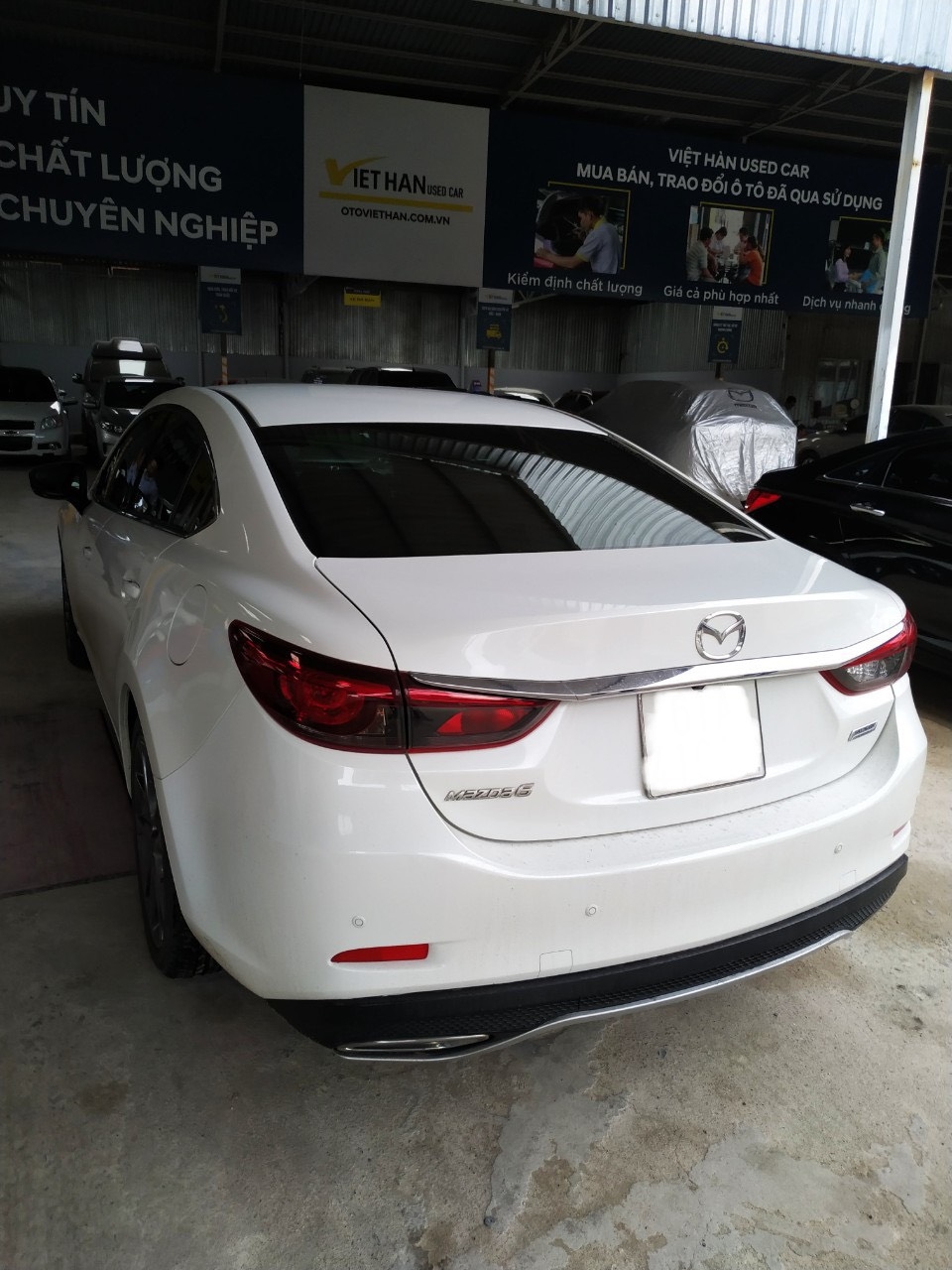 Hãng bán Mazda 6 2.5Premium 2017, màu trắng, đúng chất, giá TL, hổ trợ góp