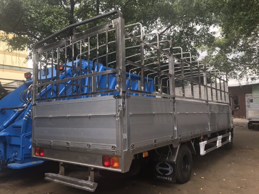Hino FC9JNTC thùng mui bạt nhôm cực chất