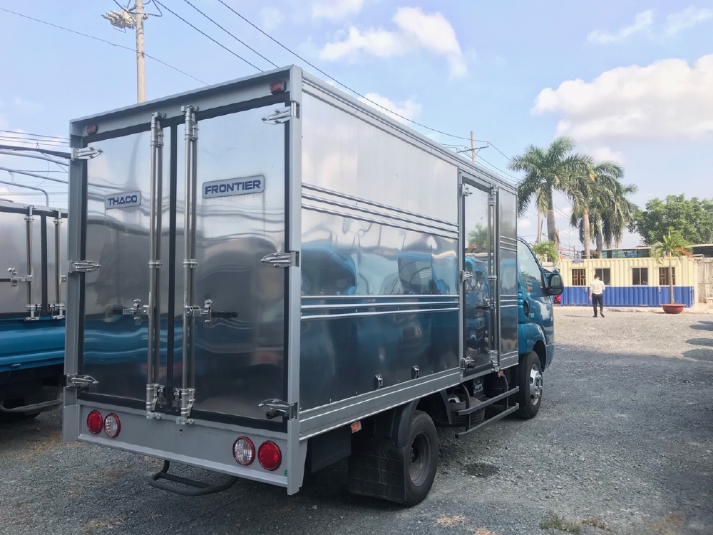 Cần bán xe tải KIA 2018 thùng mui bạt giá rẻ, hỗ trợ trả góp 75% giá trị xe.