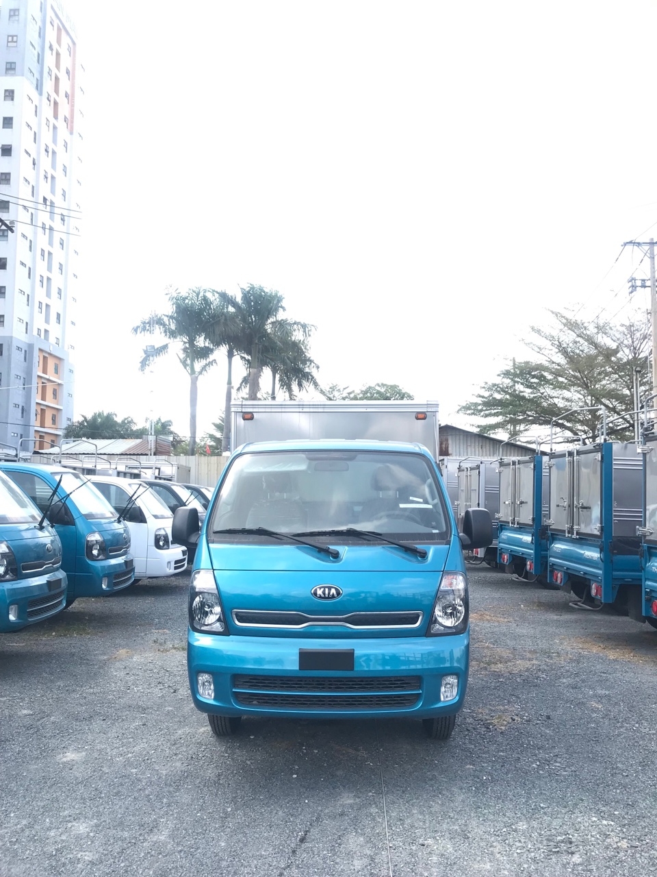 Cần bán xe tải KIA 2018 thùng mui bạt giá rẻ, hỗ trợ trả góp 75% giá trị xe.