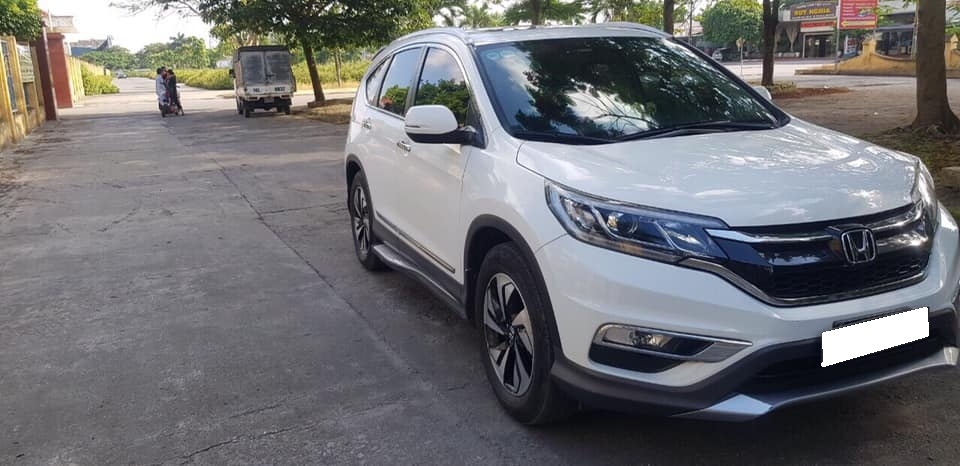 Cần bán xe Crv 2015, bản 2.4, phom mới, màu trắng ngọc trinh.