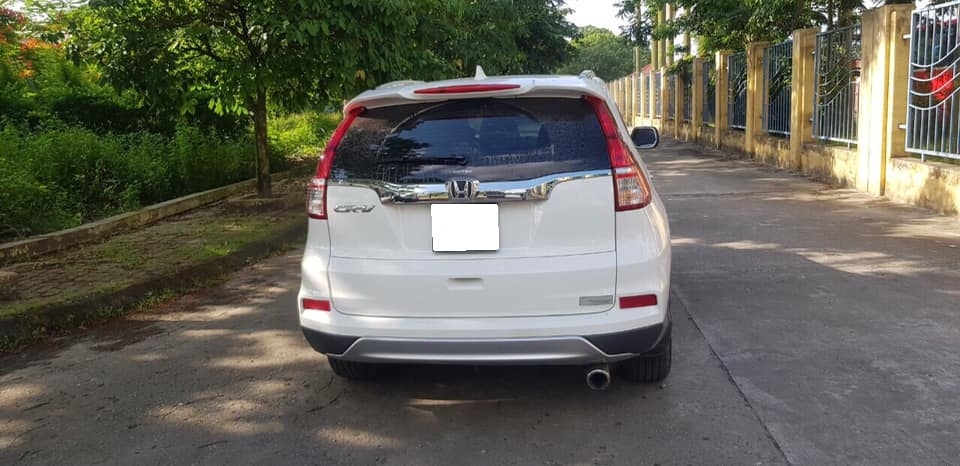 Cần bán xe Crv 2015, bản 2.4, phom mới, màu trắng ngọc trinh.