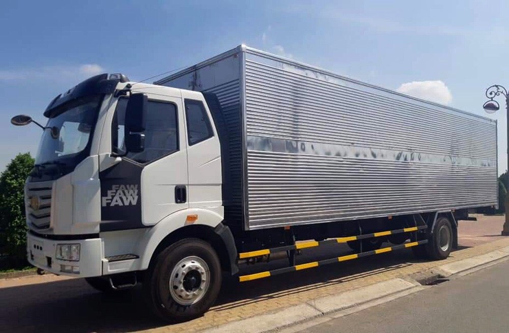 Xe tải faw 7 tấn 25 thùng kín thùng dài 9.7m đời 2019