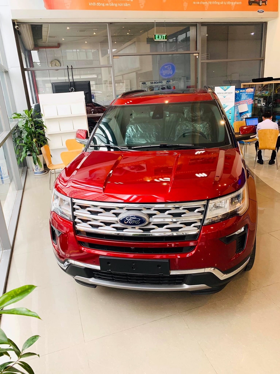 Ford Explorer giá ưu đãi giảm tiền mặt tặng gói phụ kiện giá trị lên đến 100 triệu Liên hệ 0933 068 739