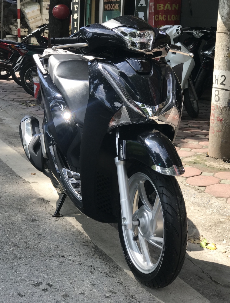 Bán SH Việt 150 ABS cuối 2018 chạy chuẩn 2000km như mới.