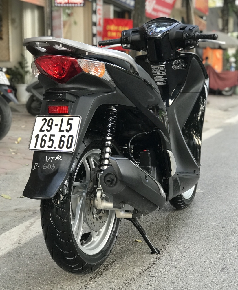 Bán SH Việt 125 cuối 2016 chạy 3000km quá mới