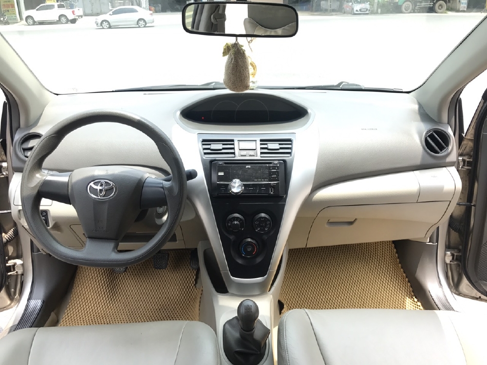 Toyota Vios 1.5E sản xuất 2013, màu vàng, Xe Cực Tuyển. Cam kết chất lượng