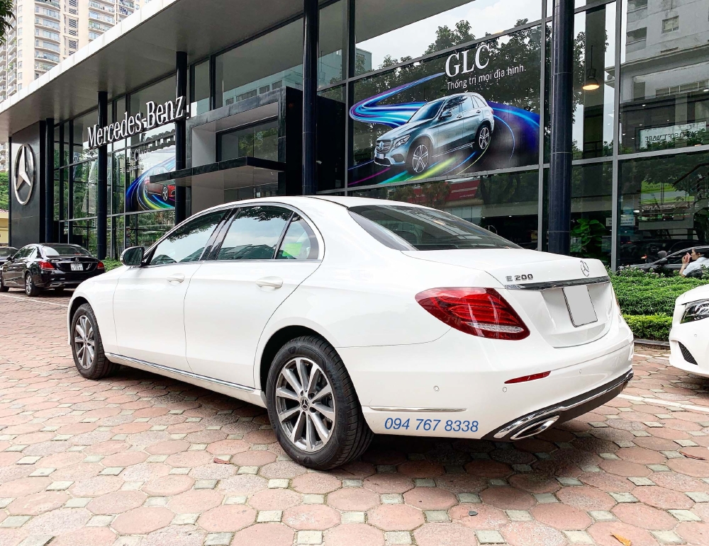 Bán Mercedes E200 sx2019 màu Trắng Siêu lướt mới đăng ký 1 tháng