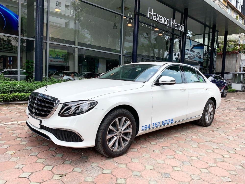 Bán Mercedes E200 sx2019 màu Trắng Siêu lướt mới đăng ký 1 tháng