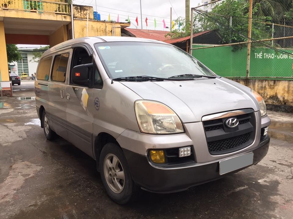 Hyundai Starex 2005 bán tải số sàn 6 chỗ 800 kg màu xám
