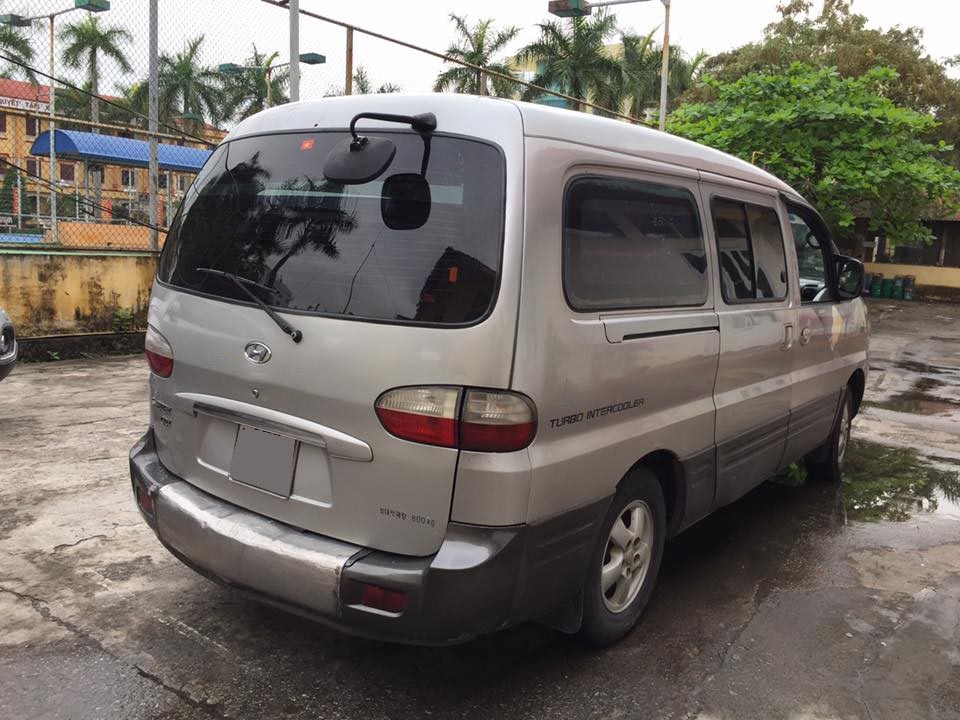 Hyundai Starex 2005 bán tải số sàn 6 chỗ 800 kg màu xám