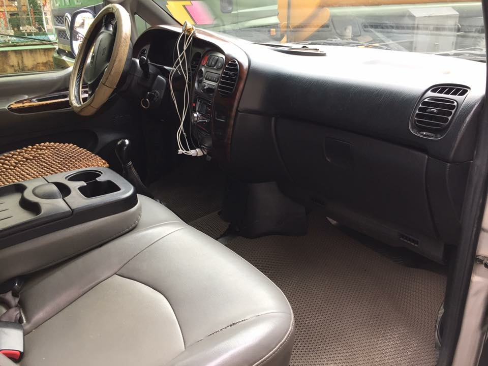 Hyundai Starex 2005 bán tải số sàn 6 chỗ 800 kg màu xám