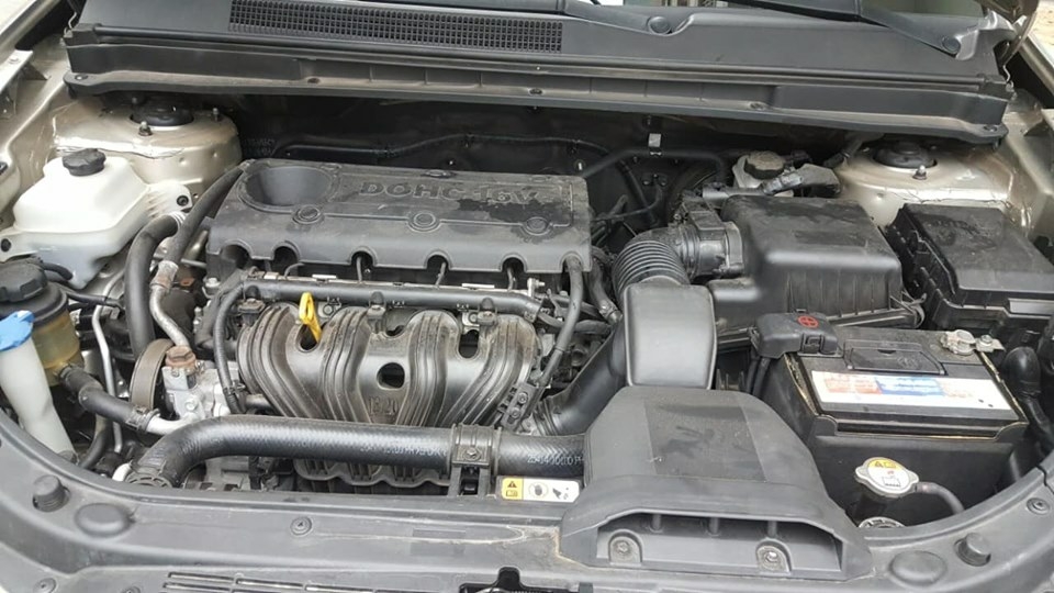 Gia đinh cần bán xe Kia carens 2017, số sàn, màu vàng cát