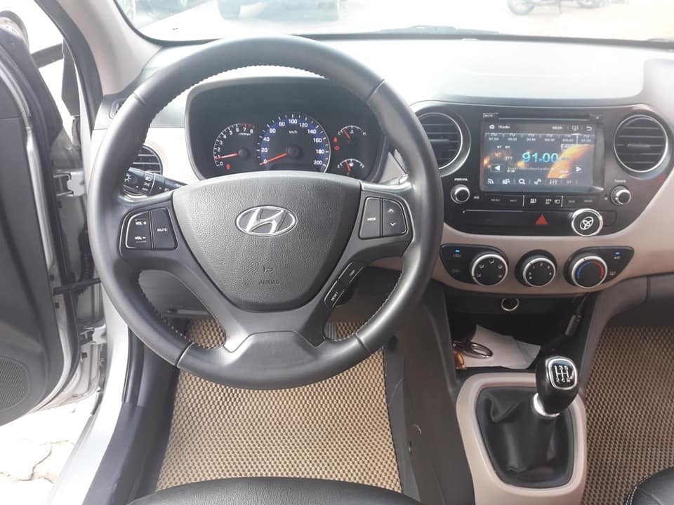 Bán xe Hyundai I10 1.2 sedan 2016 số sàn màu bạc nhập Ấn Độ