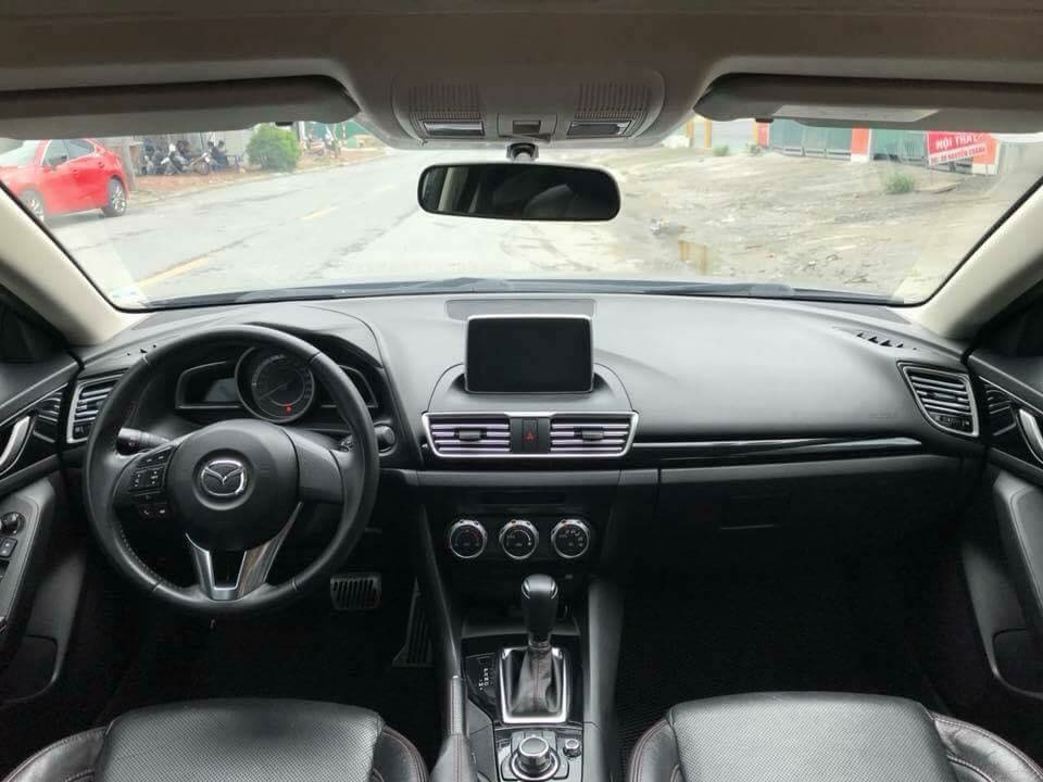 Gia đình cần bán xe Mazda3, sản xuất 2016, số tự động màu xám,