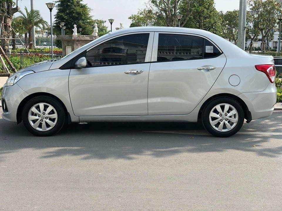 Bán Hyundai I10 số sàn 2017 bảng 1.2 màu bạc nhập Hàn.