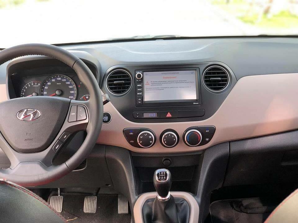 Bán Hyundai I10 số sàn 2017 bảng 1.2 màu bạc nhập Hàn.
