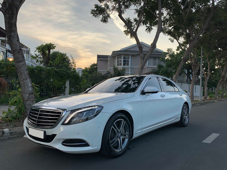 Chính Chủ bán Mercedes S400L màu trắng, sx 2016, odo 2,2 vạn mile, giá tốt