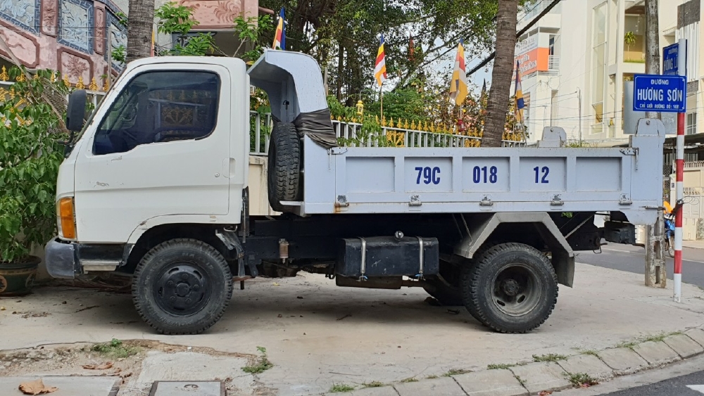 Cần bán xe tải ben 2,5 tấn tại Nha Trang