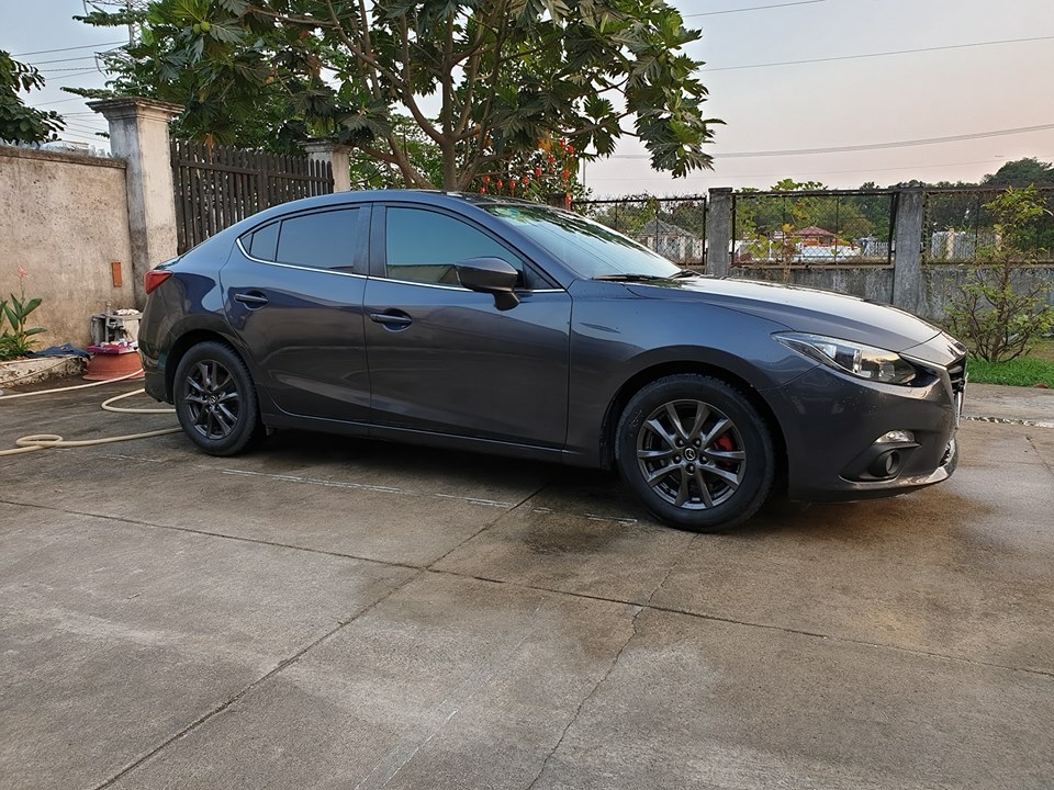 Đổi xe mới cần bán Mazda3, sản xuất 2016, số tự động màu xám