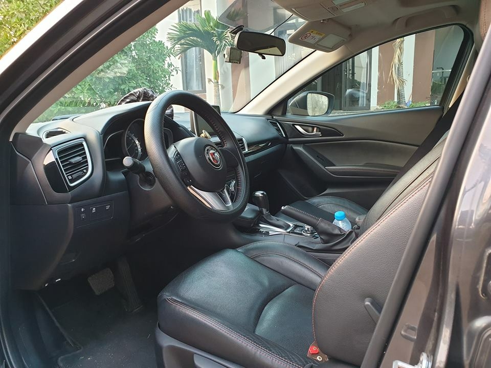 Đổi xe mới cần bán Mazda3, sản xuất 2016, số tự động màu xám