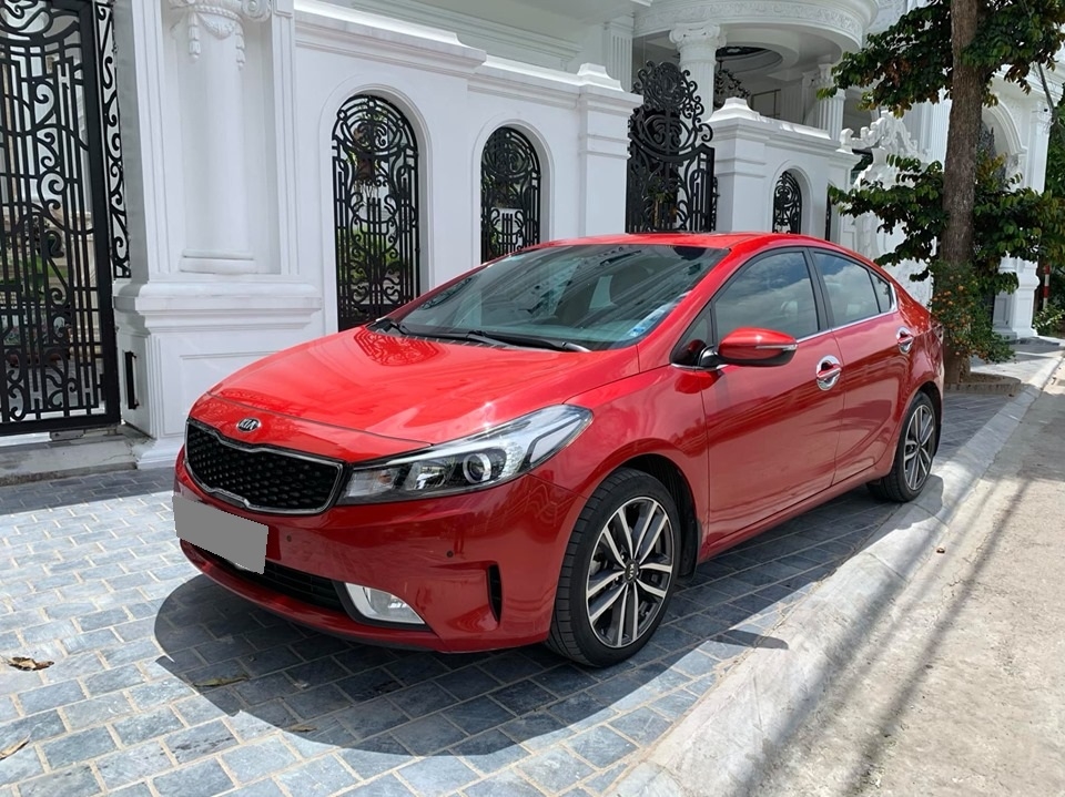 Bán Kia Cerato 2017 Tự động full màu đỏ thể thao cực đẹp