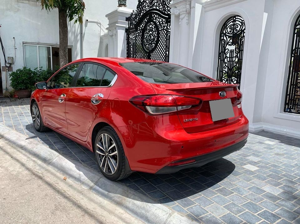 Bán Kia Cerato 2017 Tự động full màu đỏ thể thao cực đẹp