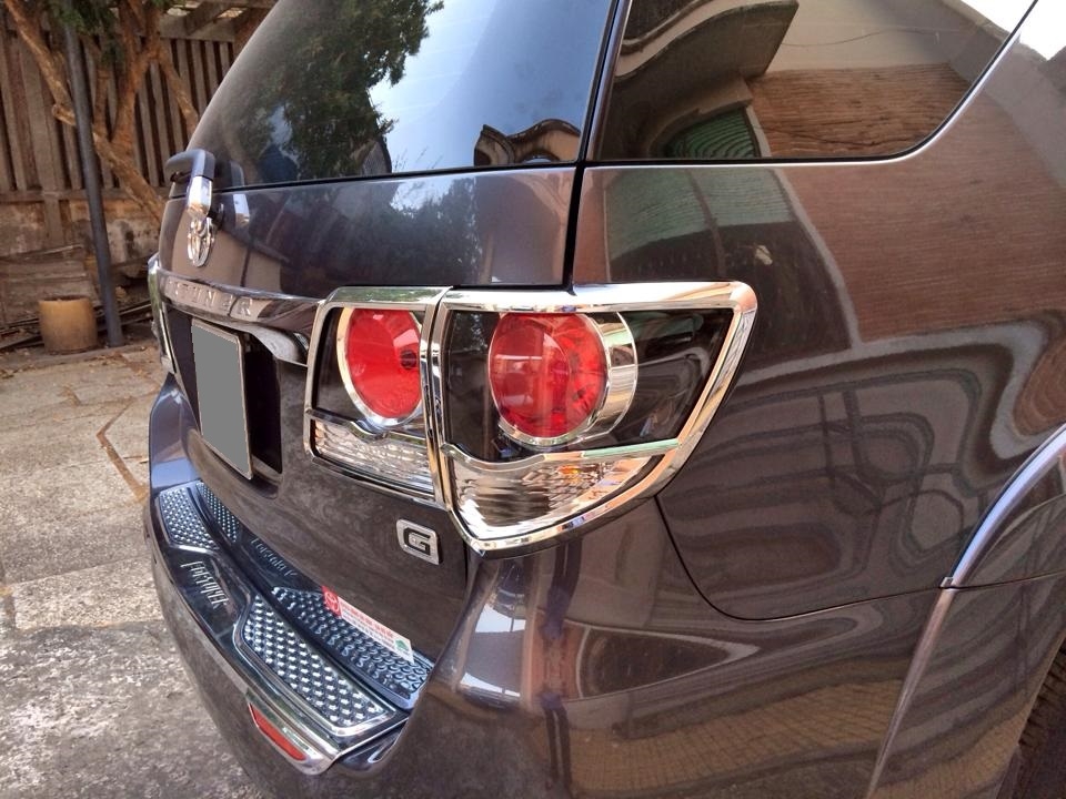 Bán Toyota Fortuner số sàn 2016 máy dầu Xám chì xe rất mới