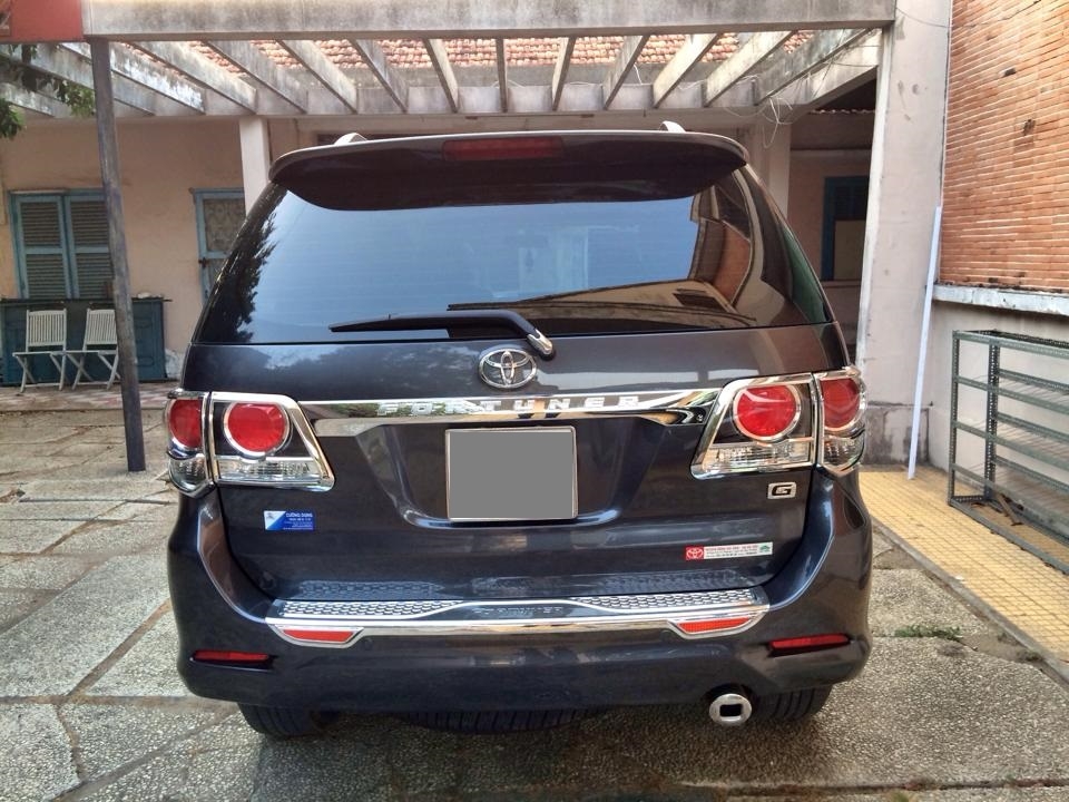 Bán Toyota Fortuner số sàn 2016 máy dầu Xám chì xe rất mới