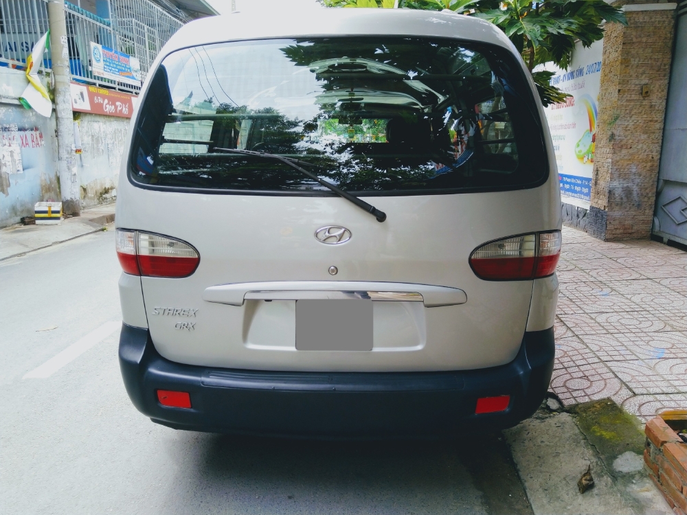 Cần bán Bản tải Hyundai Starex Bạc 6 người 2006 số sàn nhập Hàn.