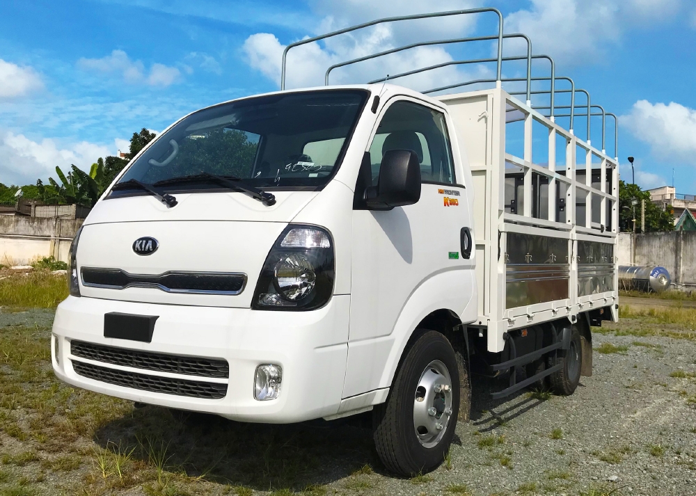 Xe tải Kia K250 thùng mui bạt mở 5 bửng Trắng