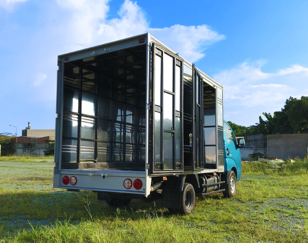 Xe tải Kia K200 thùng kín 2 tấn Xanh Dương