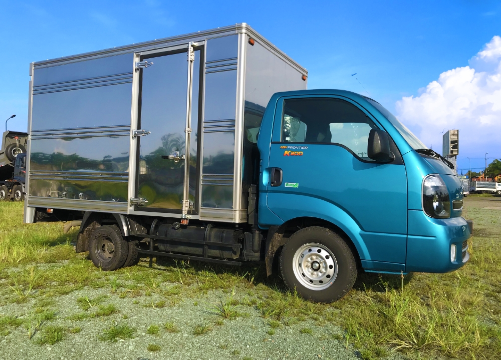 Xe tải Kia K200 thùng kín 2 tấn Xanh Dương