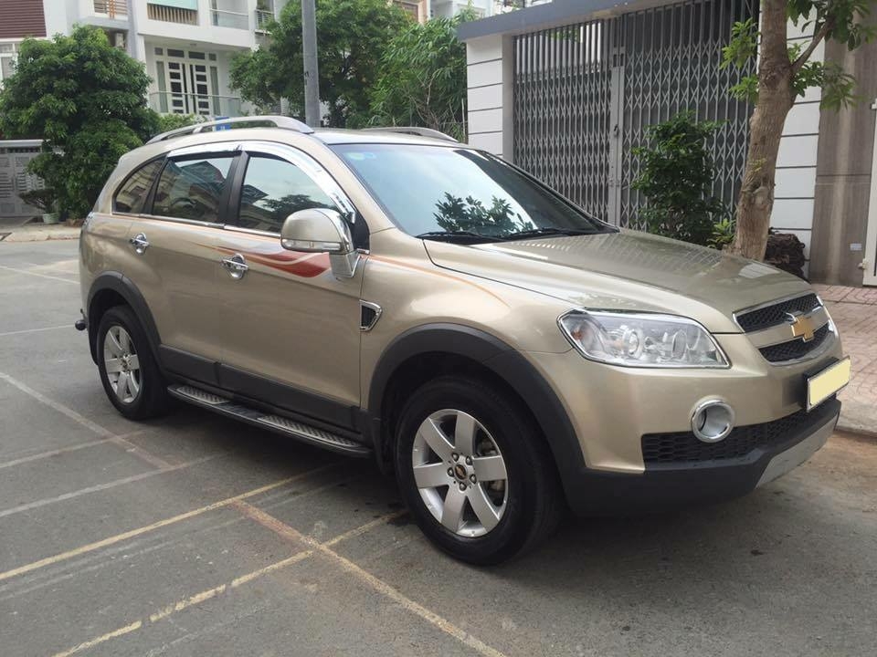 Bán gấp Captiva 2009 số sàn màu vàng xe một chủ.