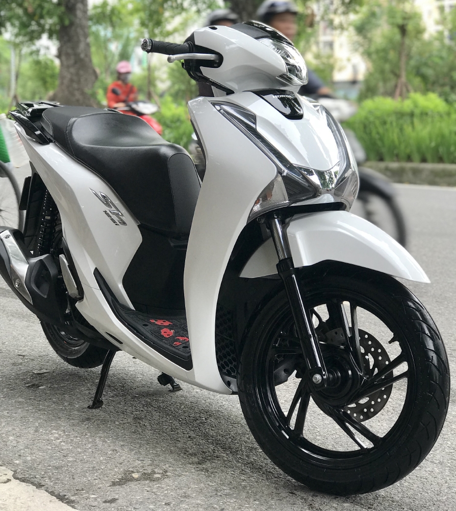 Bán SH Việt 125 CBS 2017 màu Trắng cực đẹp